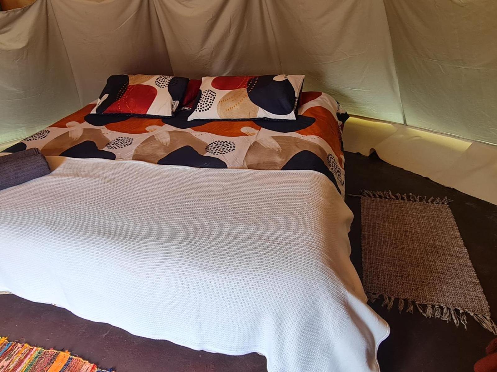 Tsitsikamma Wolf Sanctuary Eco Cabins & Teepees Stormsrivier Rum bild
